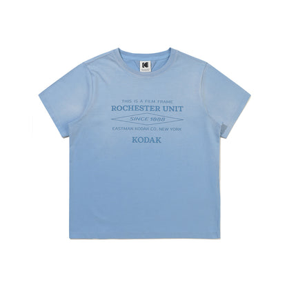 KODAK [Women] Flash Washing | Blur Washing Lettering Graphic Semi-Cropped Short Sleeve T-Shirt — K6322WRSB1 BLU — image 1