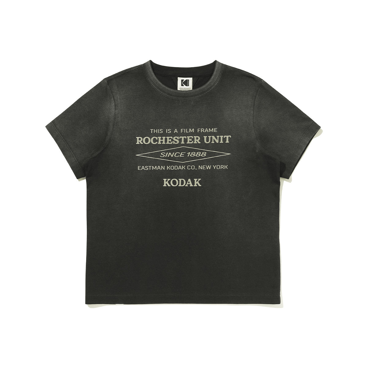 KODAK [Women] Flash Washing | Blur Washing Lettering Graphic Semi-Cropped Short Sleeve T-Shirt — K6322WRSB1 CHC — image 7
