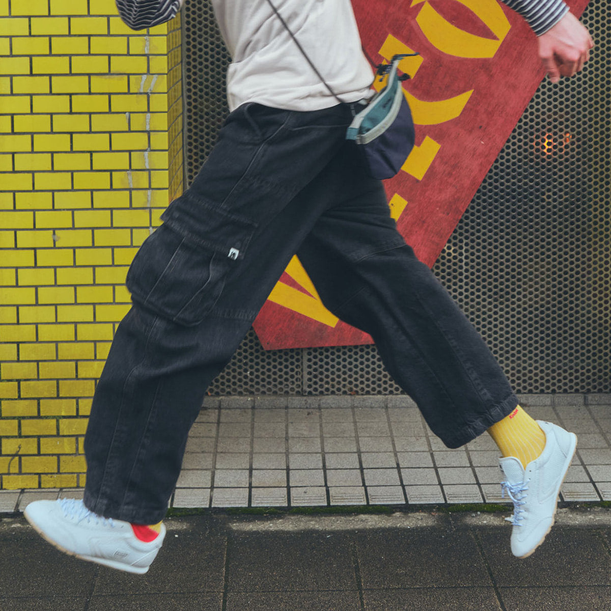 KODAK Flashing Washing | RGB Denim Balloon Fit Cargo Trousers — K6323WPT85 BLK — image 1